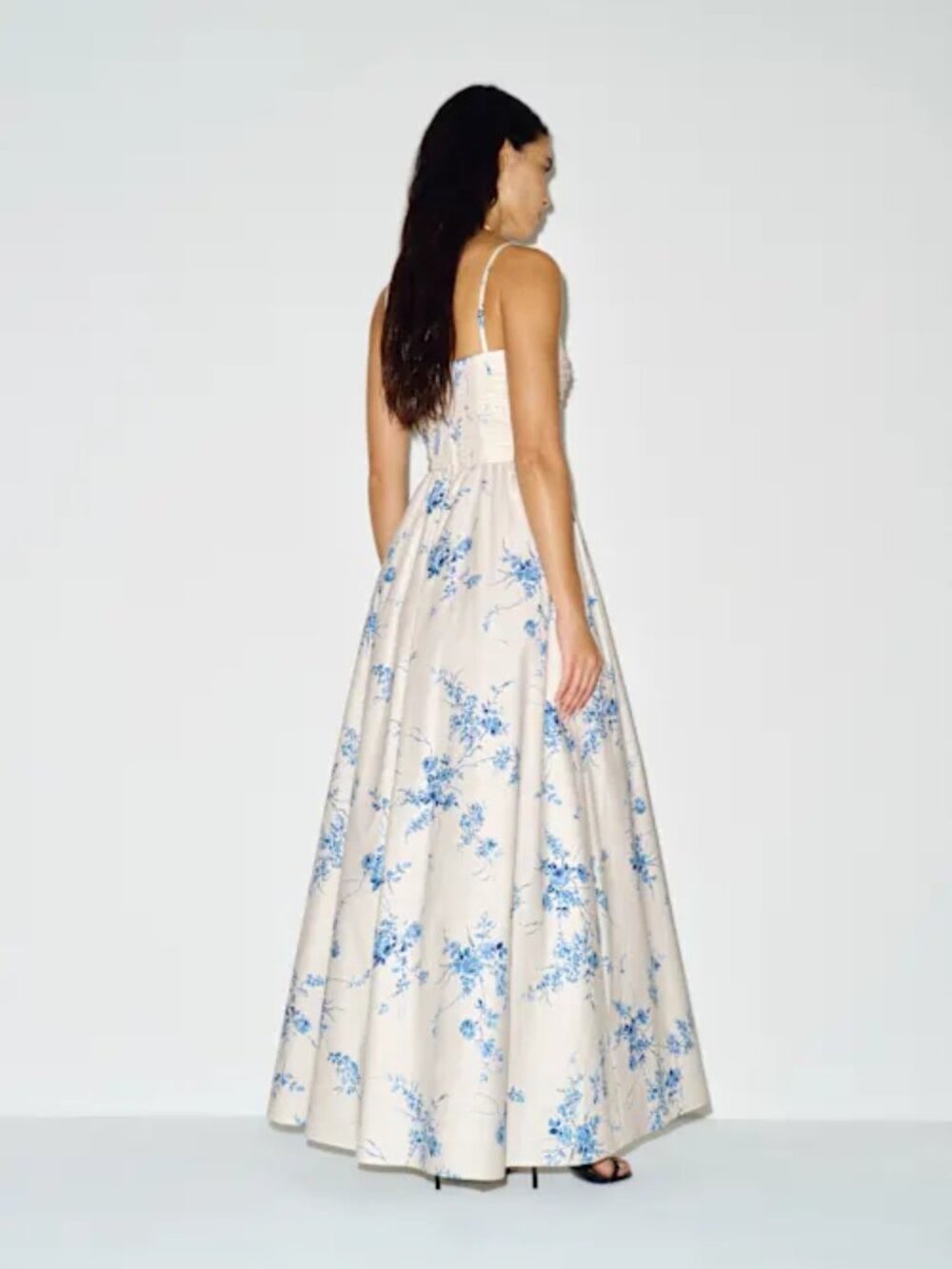 NWT Reformation Kastoria Dress in Cecile Floral White Blue Maxi Size 4 - Picture 3 of 6